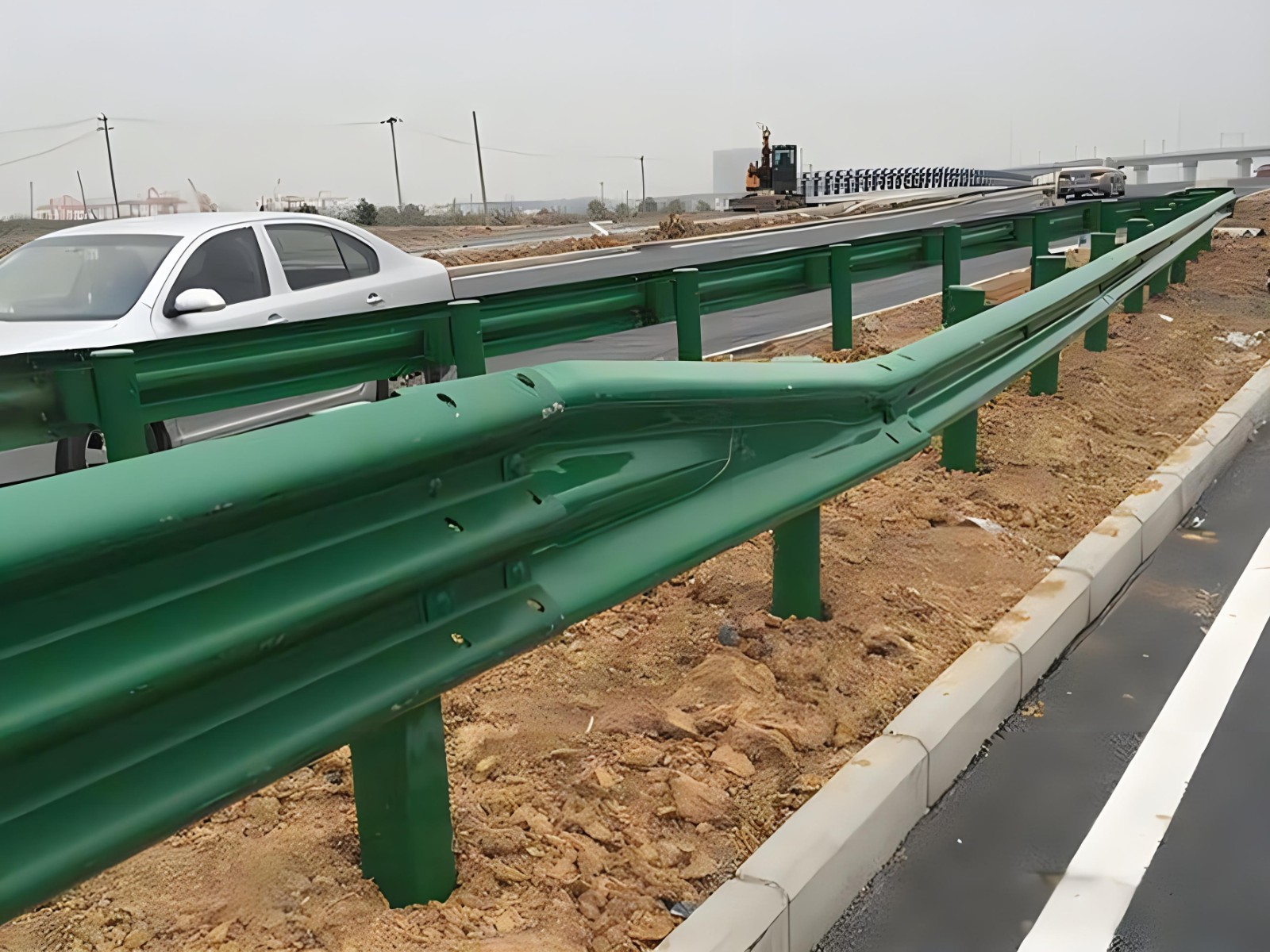 湘潭高速波形护栏板日常维护方案确保道路安全新举措