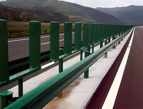 湘潭三波护栏板在高速公路的应用